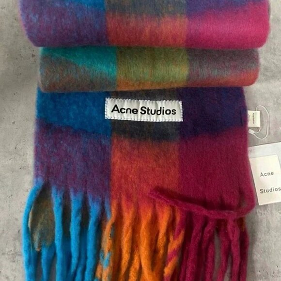 NWT acne studios red/blue scarf - Picture 3 of 5